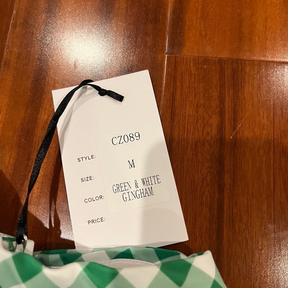 New NWT Unique Vintage Bikini Top Green‎ White Gingham Plaid Swim Size Medium - Picture 2 of 4